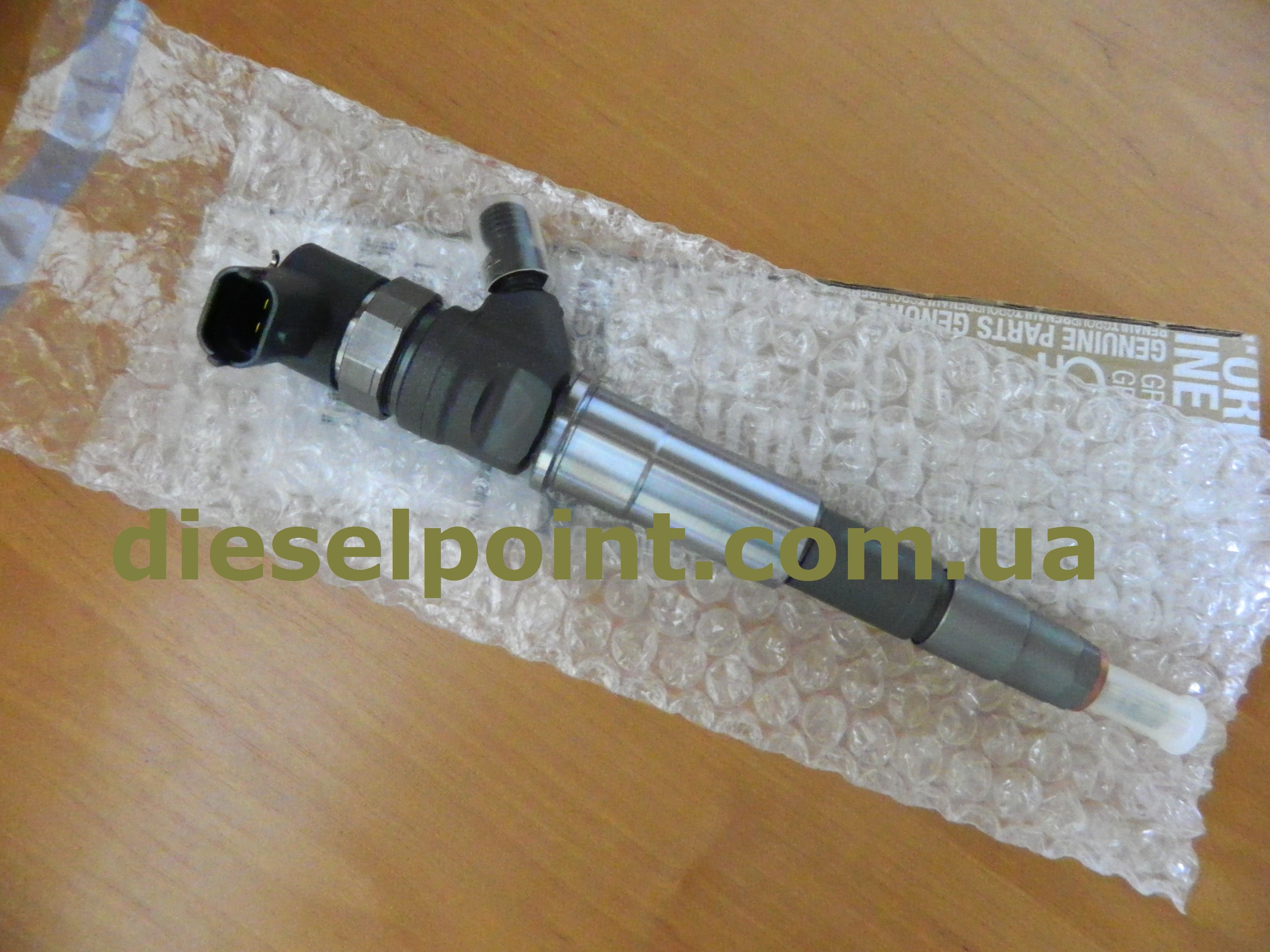 0445110338 форсунка BOSCH новая оригинал Renault Group 2.0DCi
