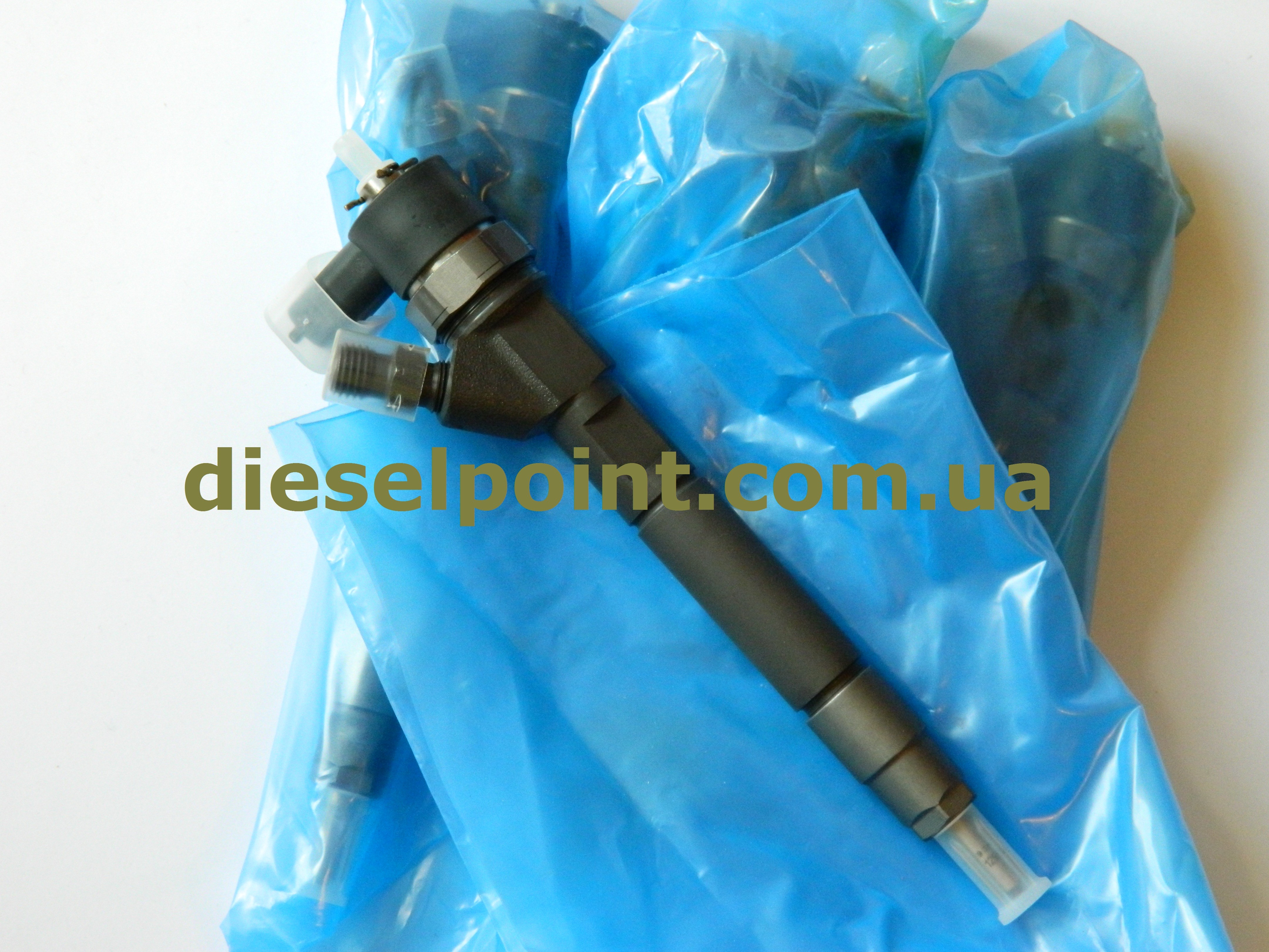0445110141 форсунка BOSCH новая оригинал Renault Group 2.5DCi