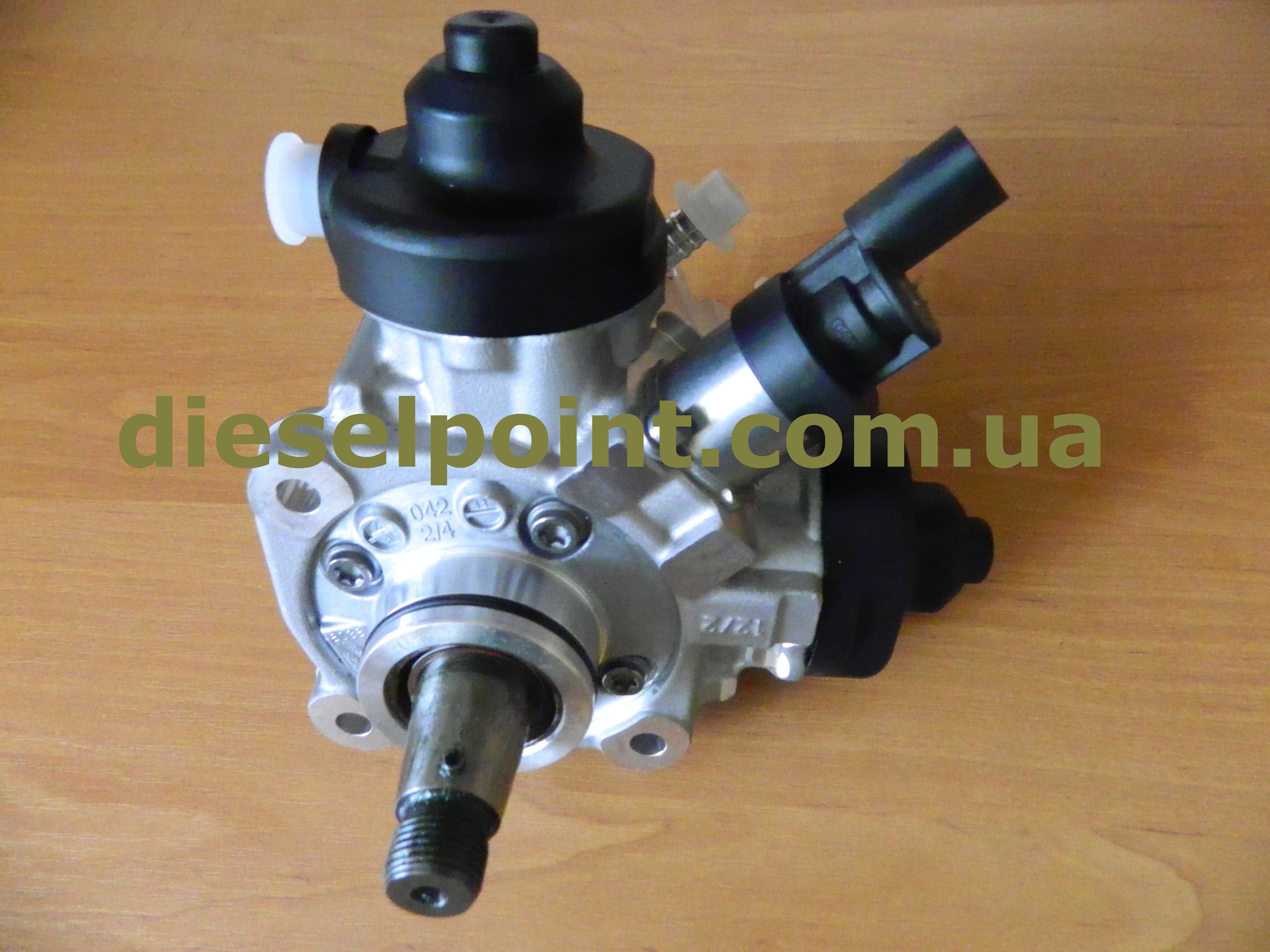 Насос топливный BOSCH 03L130755 Audi,Skoda,Seat,Volkswagen 2.0TDI